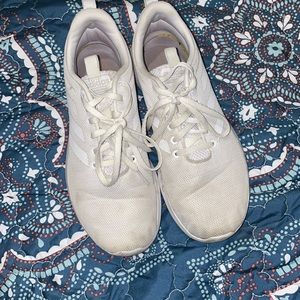 Cloud foam running shoes